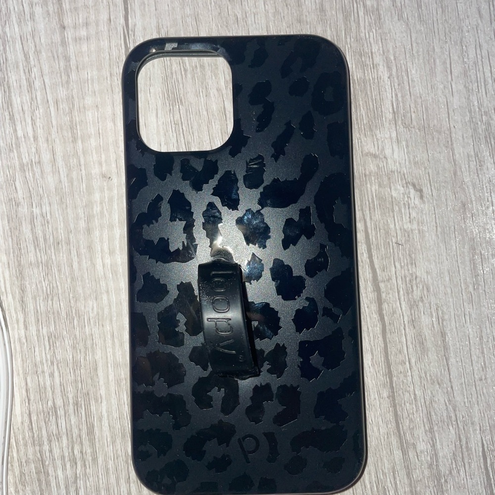 Black Leopard Loopy Case iPhone 12/12 Pro
